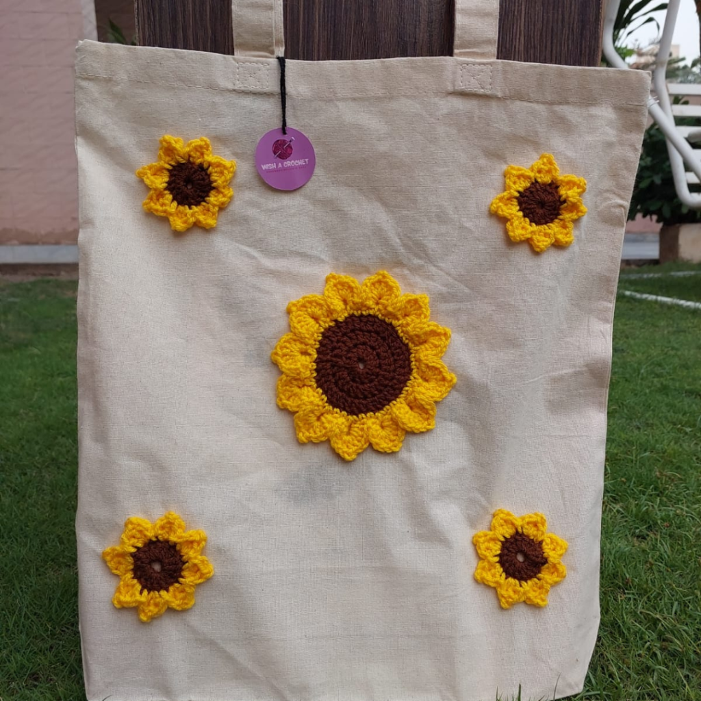 buy Sunflower tote bag crochet in white color lahore