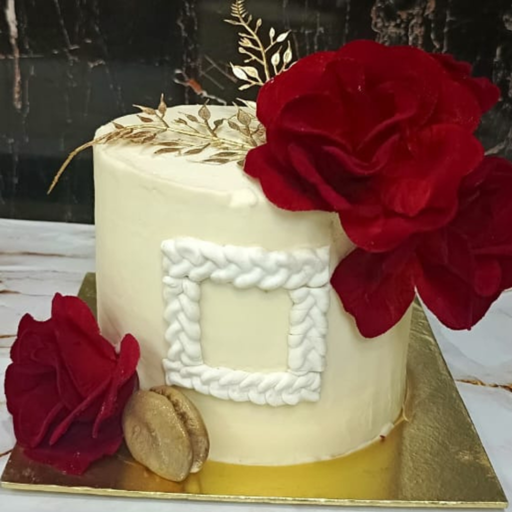 buy Customized cake 1800 per pound
