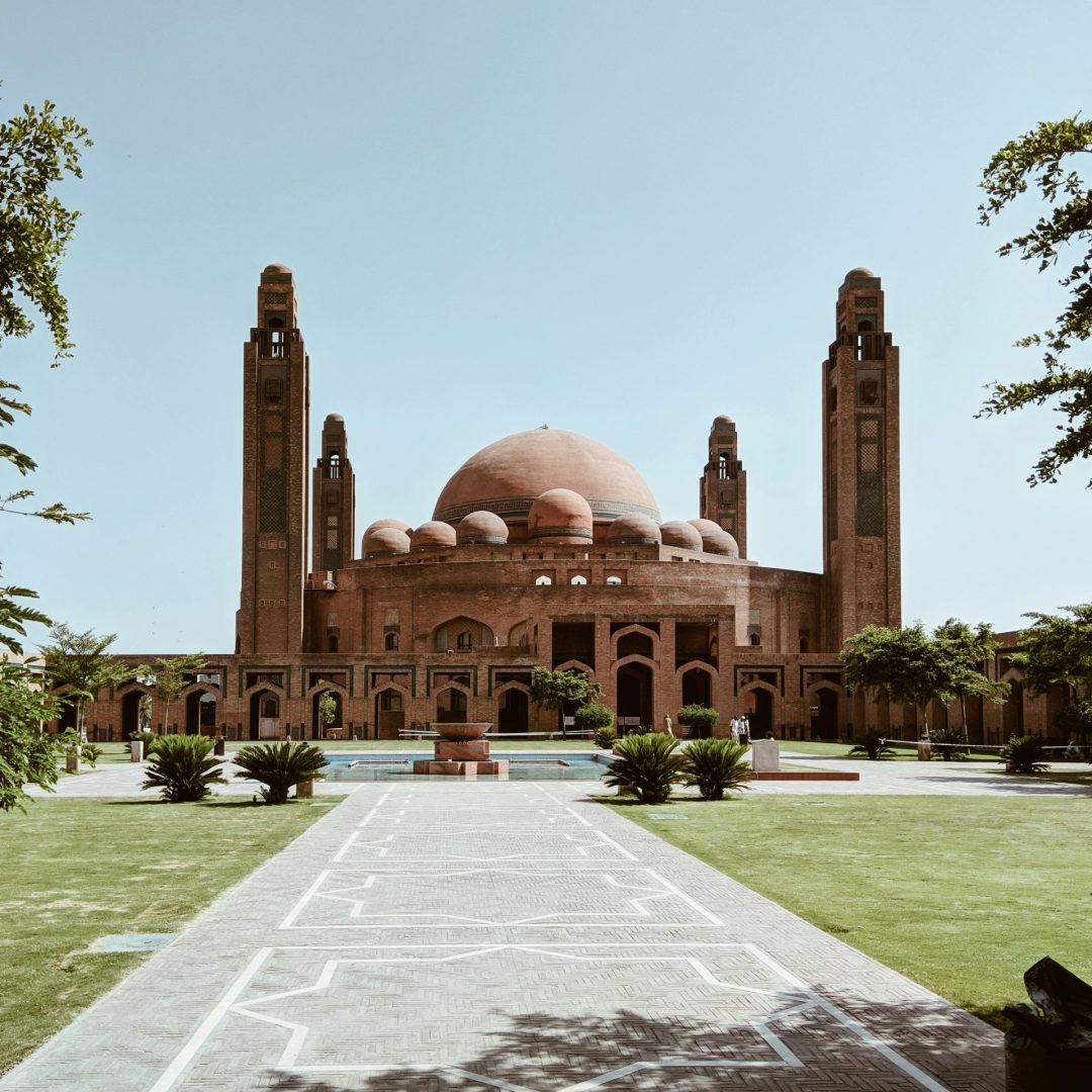 pexels-usama-ishtiaq-1254335-2383832
